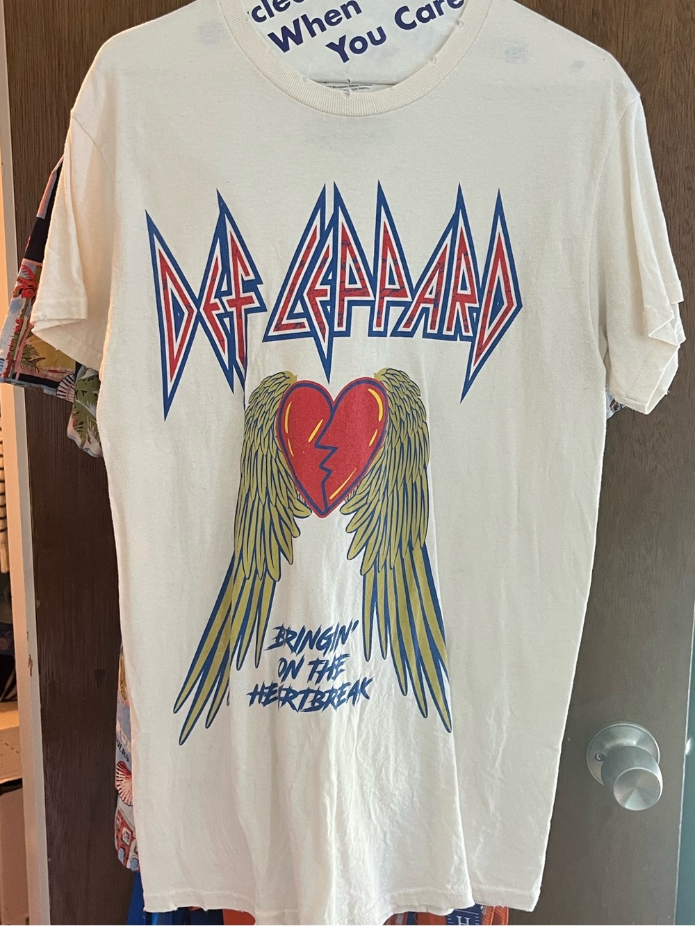 Def Leppard Cream Short Sleeve Band Tee with Red Heart Graphic